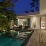 Villa Cuatro : Amazing 3Br Villa In Seminyak - Perfect Location