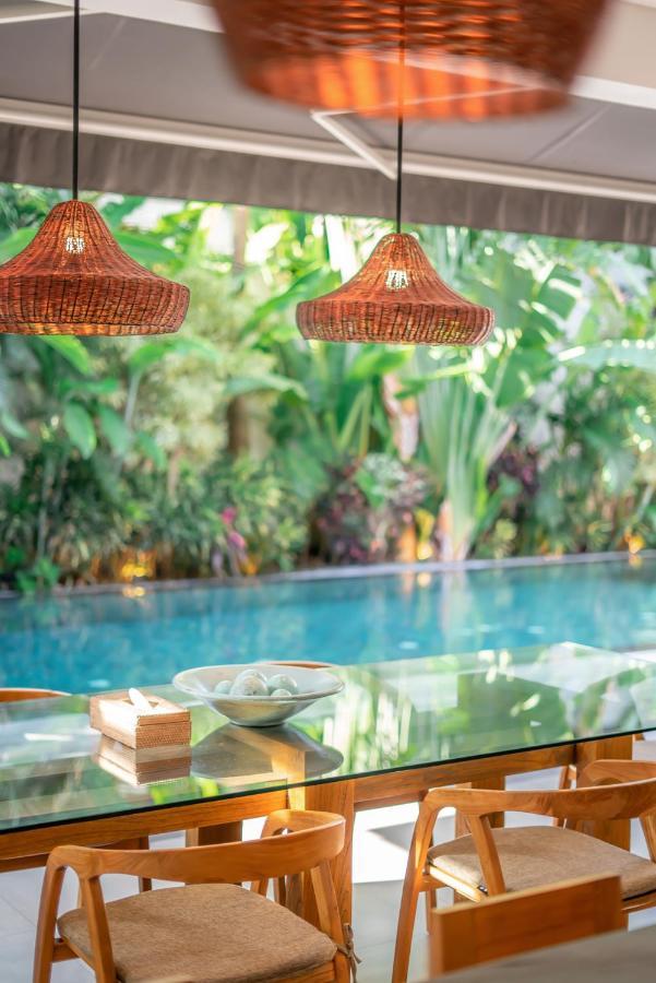 Cuatro : Amazing 3br In - Perfect Location Seminyak (Bali)