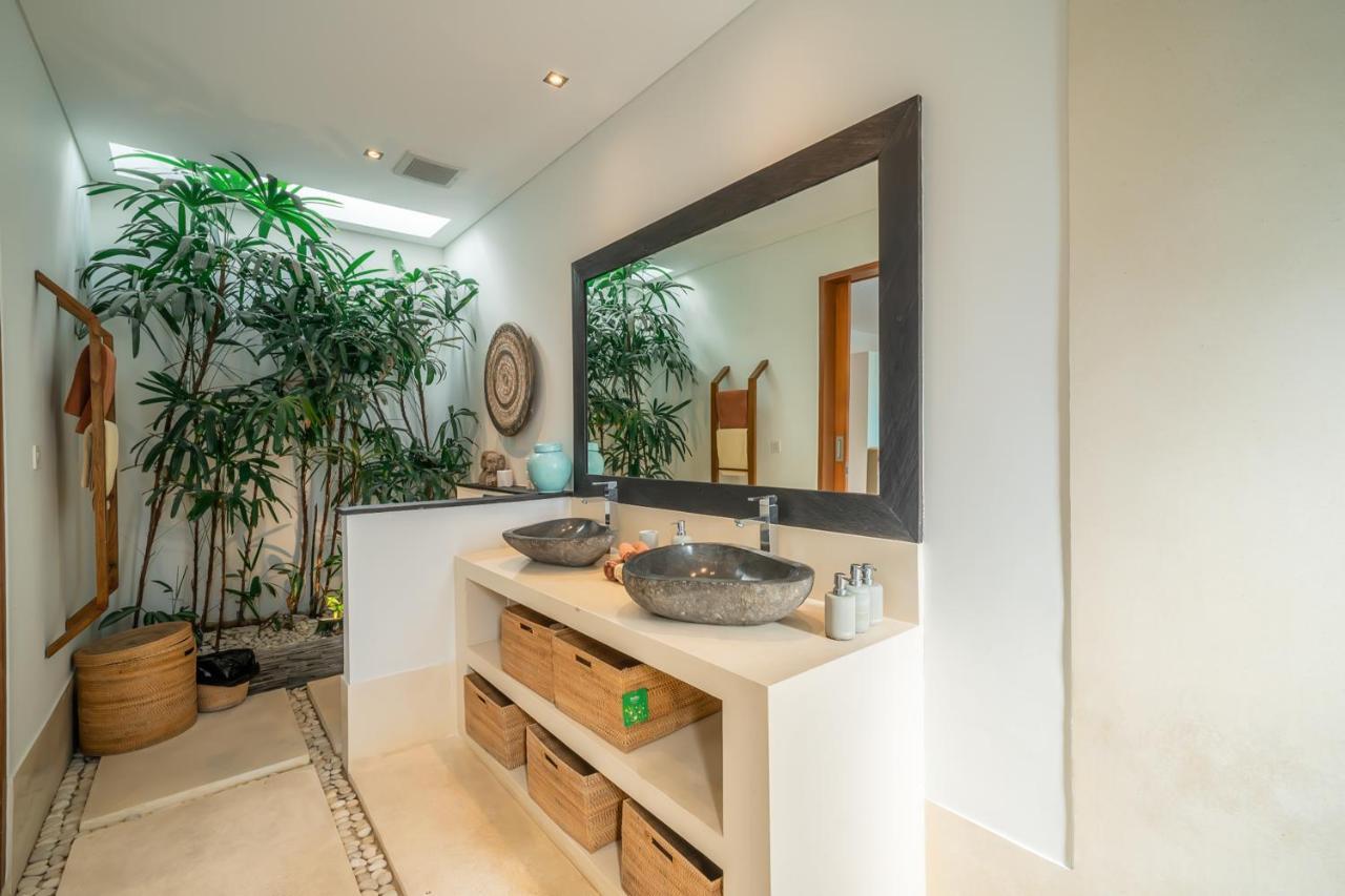 Cuatro : Amazing 3br In - Perfect Location Villa Seminyak (Bali)