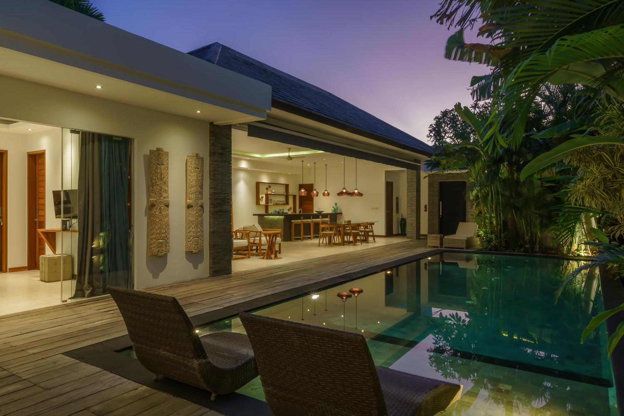 Cuatro : Amazing 3br In - Perfect Location Seminyak (Bali)