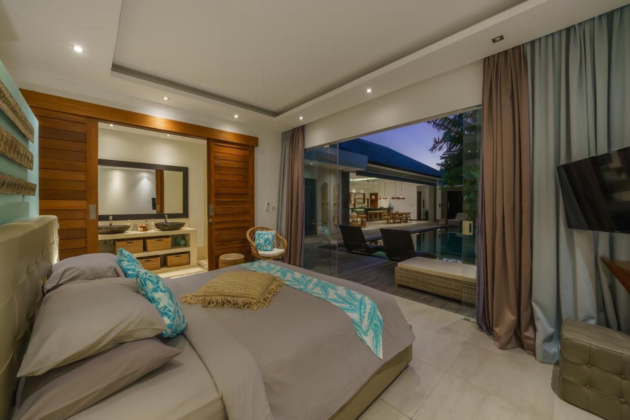 Cuatro : Amazing 3br In - Perfect Location * Seminyak (Bali)